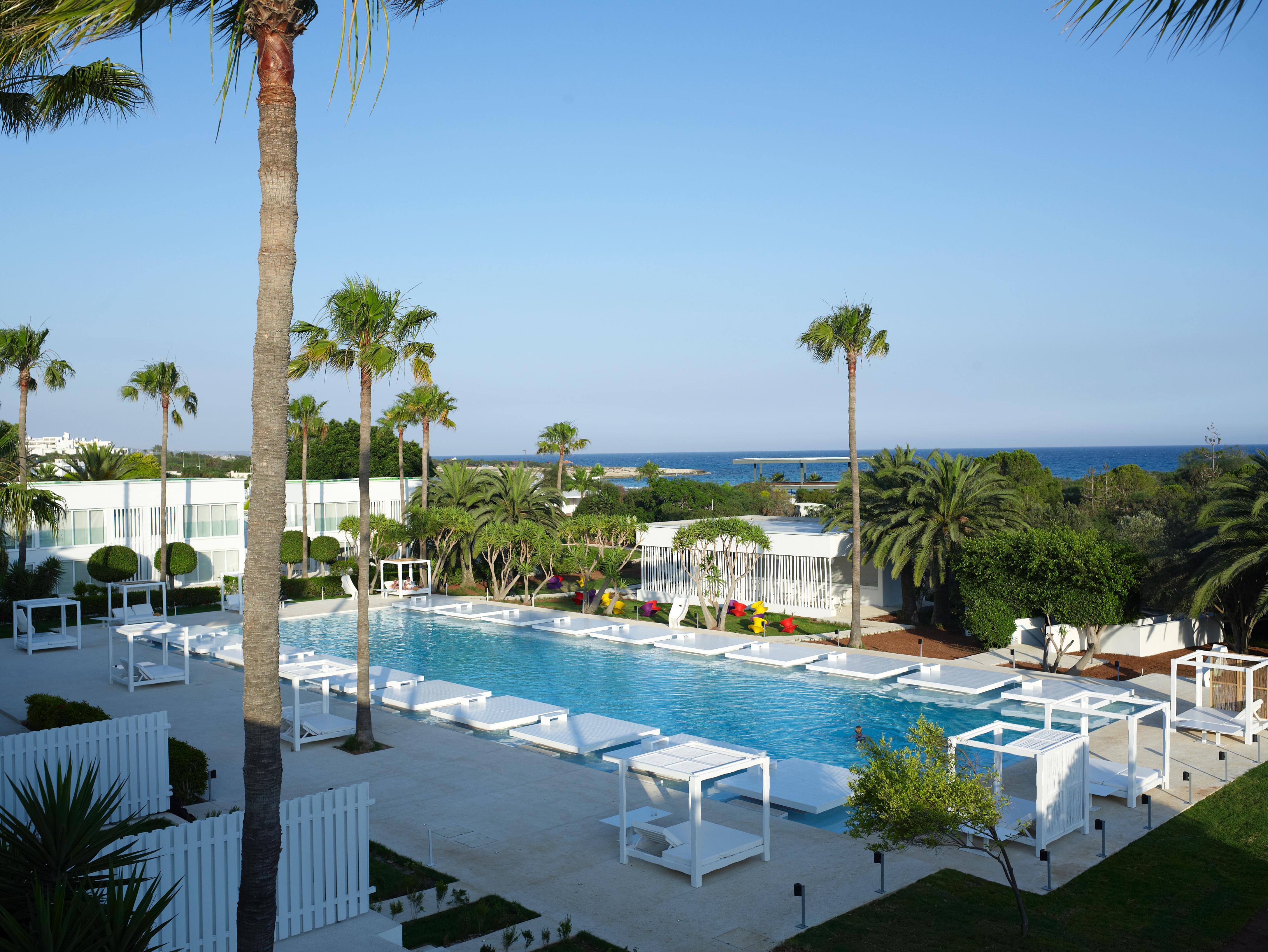 So White Beach Resort Agia Napa Buitenkant foto